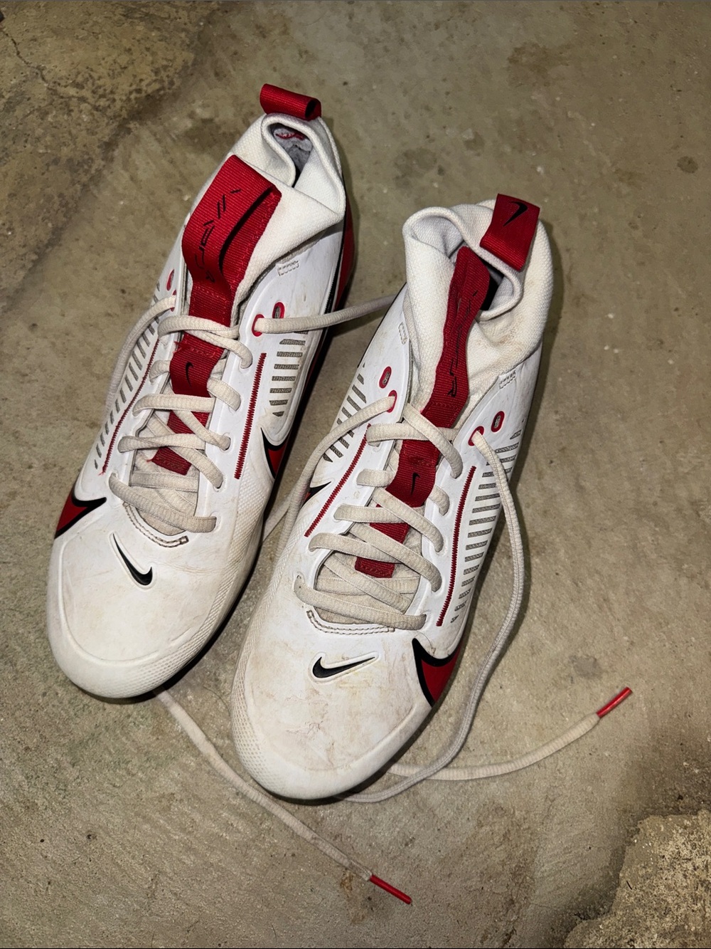 Nike White and Red Men’s Low-Top Training Sneakers
